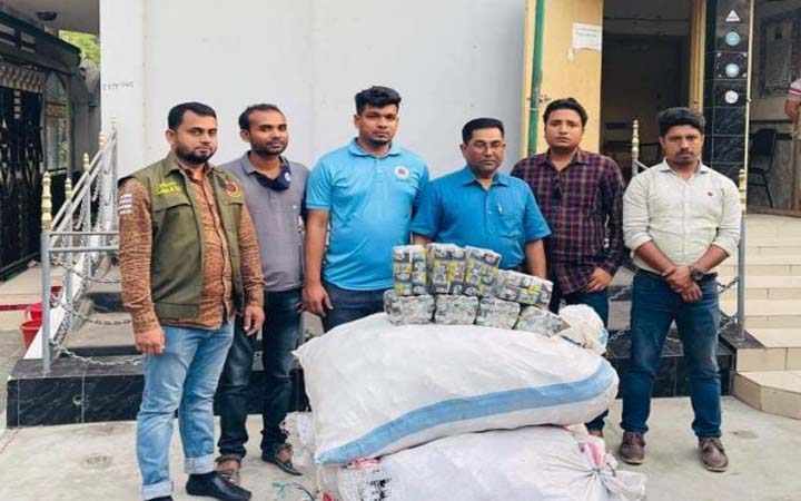 কুষ্টিয়ায় বিপুল পরিমান নকল ব্যান্ডরোল যুক্ত বিড়ি জব্দ